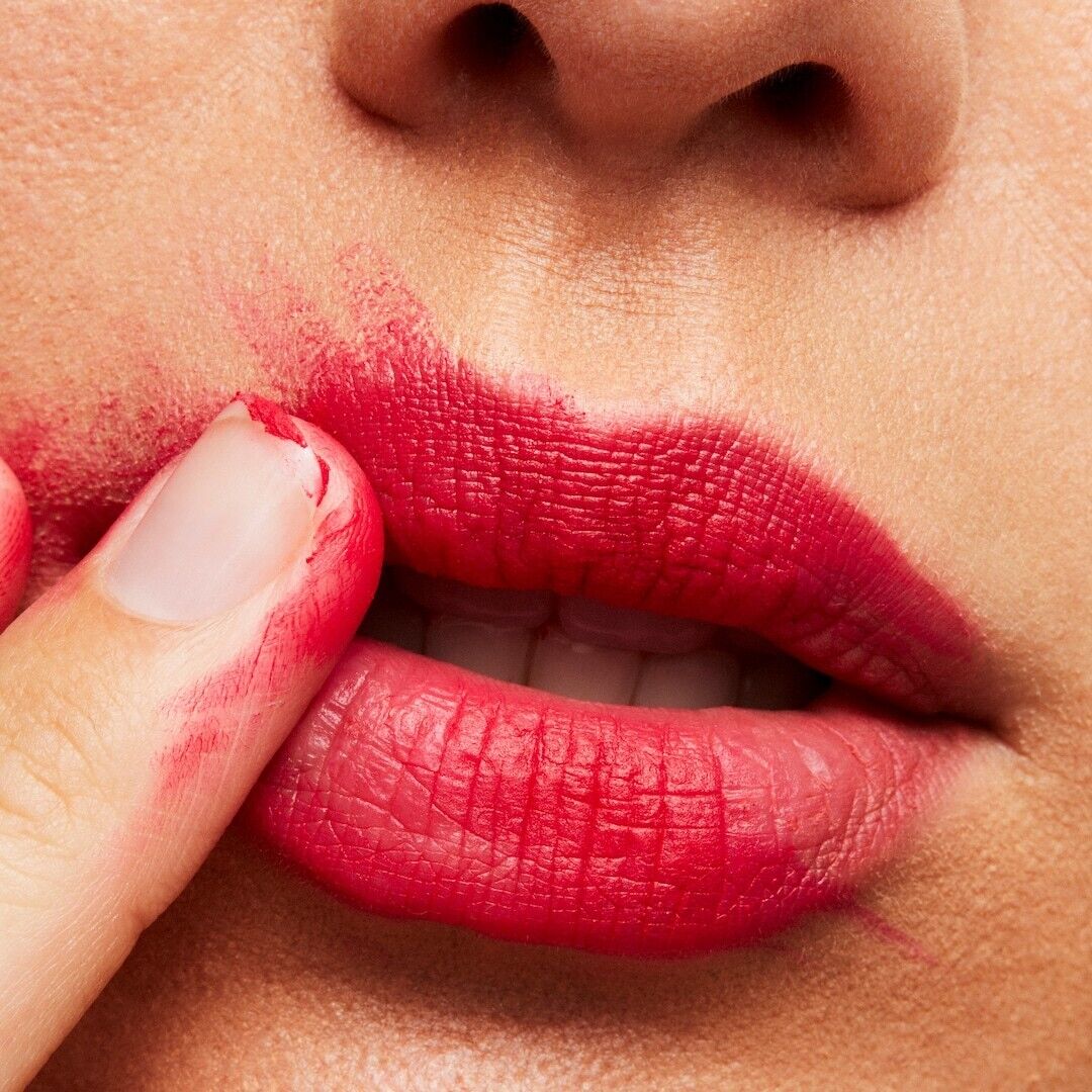 MAC Retro Matte Lipstick - Relentlessly Red #706